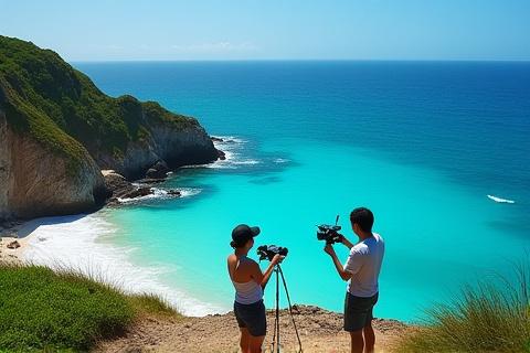 沖縄の海岸線ワークショップでのドローン操作指導